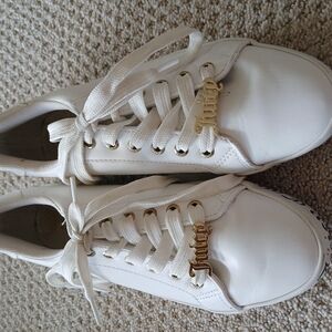 Juicy Couture White Low Top Sneakers(Women)